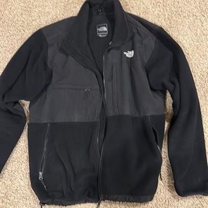 Men’s north face Denali winter jacket.  Size xl.  Black